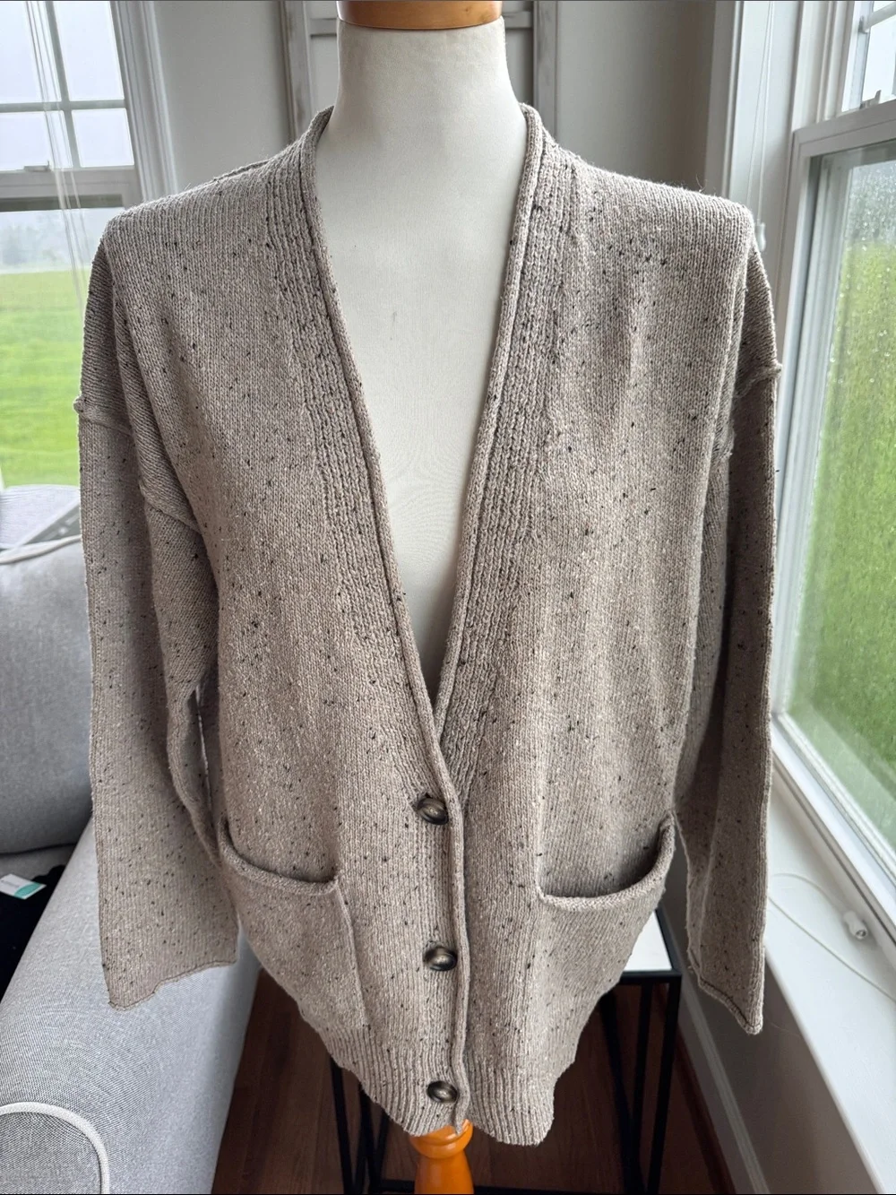 Hem & Thread Exterior Seams Speckled grandpa Cardigan #32663 Neutral Large NWT